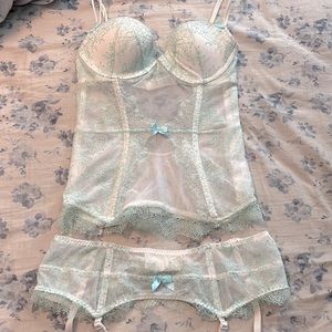 New Victoria’s Secret Very Sexy Lace White & Blue Lingerie Set